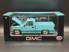 M2 Machines GMC Trucks - 1988 GMC Sierra 1500 - Custom 1:24 R140 26-06 - Blue