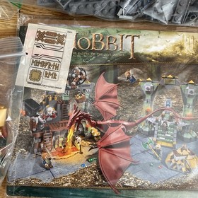 LEGO 79018 The Hobbit THE LONELY MOUNTAIN complete In Box Mini-figs Smaug Manual