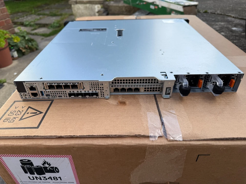 Dell PowerEdge XR5610 Xeon Gold 5412U 128GB DDR5 2x1.92TB BOSS 2x480GB H755 - Image 2 of 4