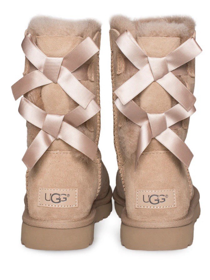 BOTAS CORTAS UGG BAILEY BOW II CERVATILLO MUJER US 7/UK 5/EU 38/JP 24