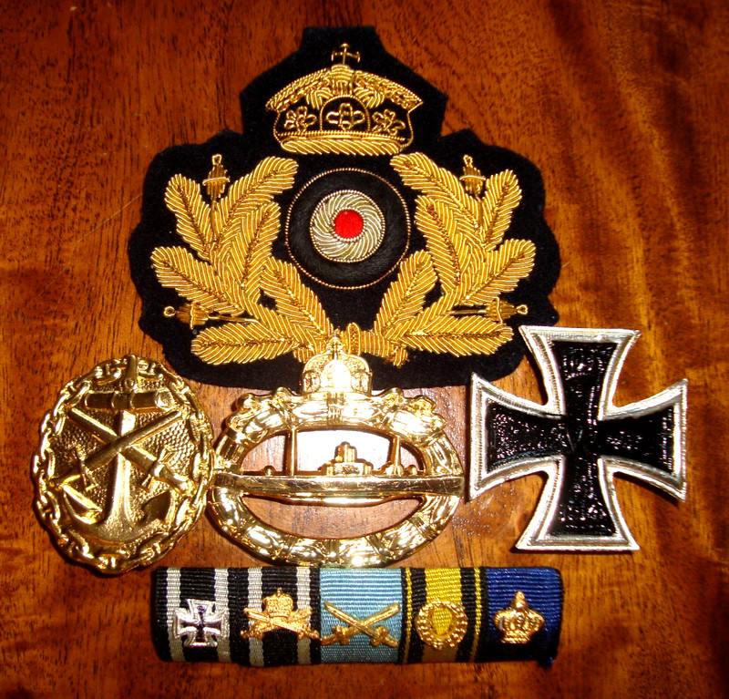 GERMAN WWI U-BOAT HERO SET-Including the 'BLUE MAX' WITH OAKLEAVES