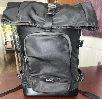 Michael Kors Black Minimalist Backpack Jaycee Extra-Small Pebbled Leather Convertible Backpack in  main image 3