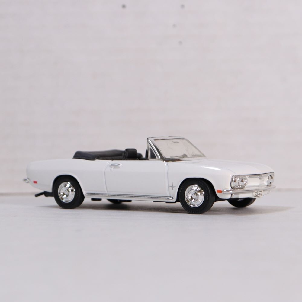 Road Signature 1969 Chevrolet Corvair Monza 1:43 White (254080) | eBay