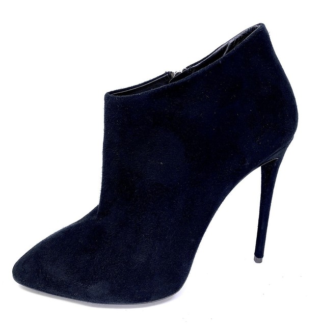 giuseppe zanotti black booties