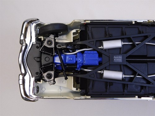 Danbury Mint 1953 Cadillac Eldorado Diecast Car 1/16 Scale for Parts or Repair - Picture 18 of 20