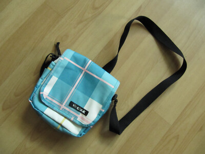 Reebok Umhängetasche blau, beige, rosa ca. 20x20x8 cm TOLL