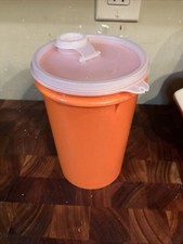 VNTG Tupperware Orange 1 Qt Canister Lid Pour Spout 321-7 Made In USA Scratches