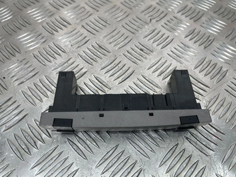 Porsche Cayman 987 2007 spoiler esp switch 99761313300 LIQ9675 - Imagem 3 de 4