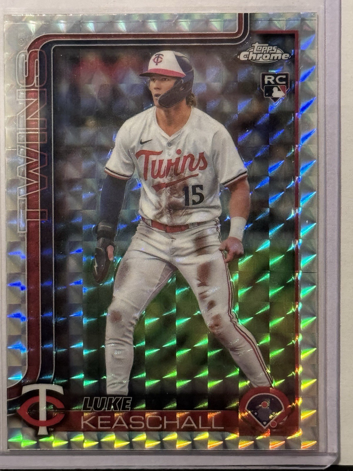 2025 Topps Chrome Update - Luke Keaschall #USC106 Geometric Refractor (RC)