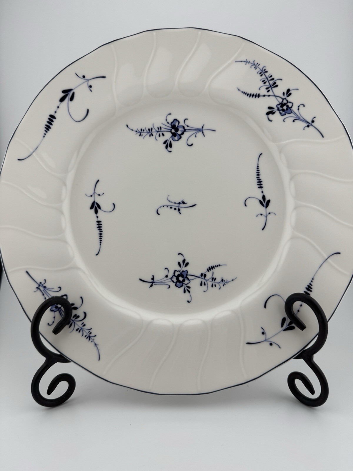 Villeroy & Boch Blue and White Vieux Luxembourg Dinner Plate 10.5 Inches