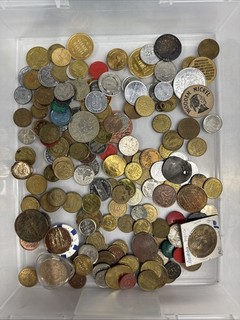 Token Medals Commemoratives Lot Of 2 Pounds Mixed Variety Exonumia Lot 2