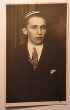 Student oder Schüler in Couleur mit Mütze & Band - Foto / Studentika