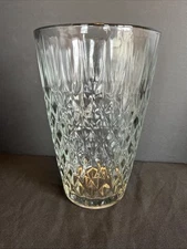 Elegant Vintage Mid Century Modern Crystal Vase with Diamond Pattern