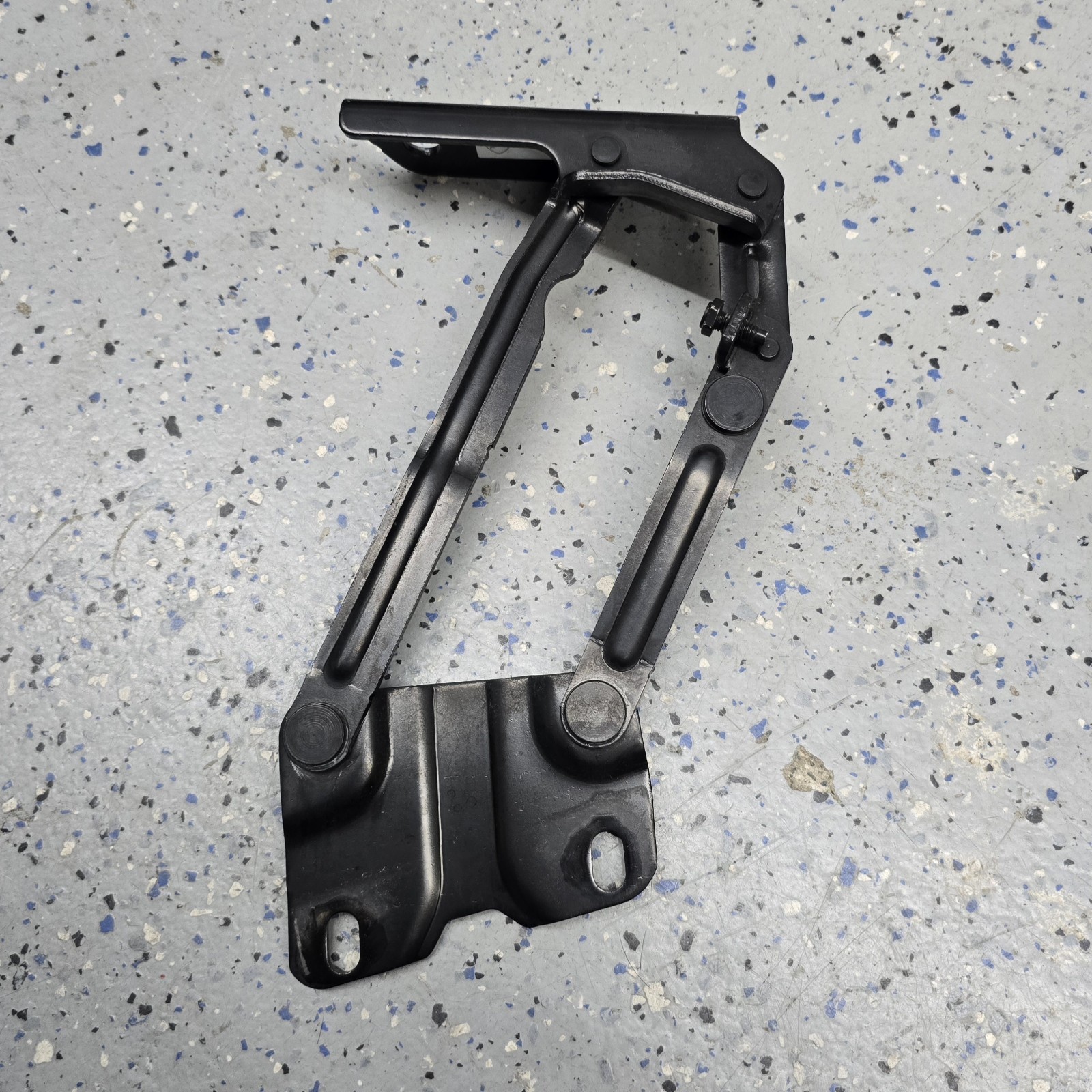Lamborghini Revuelto Right Hinge 4T0827302B