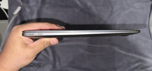 MacBook Air M1 2020 – 128GB – Powers On – iCloud Off – Damaged Screen - Photo 7/11