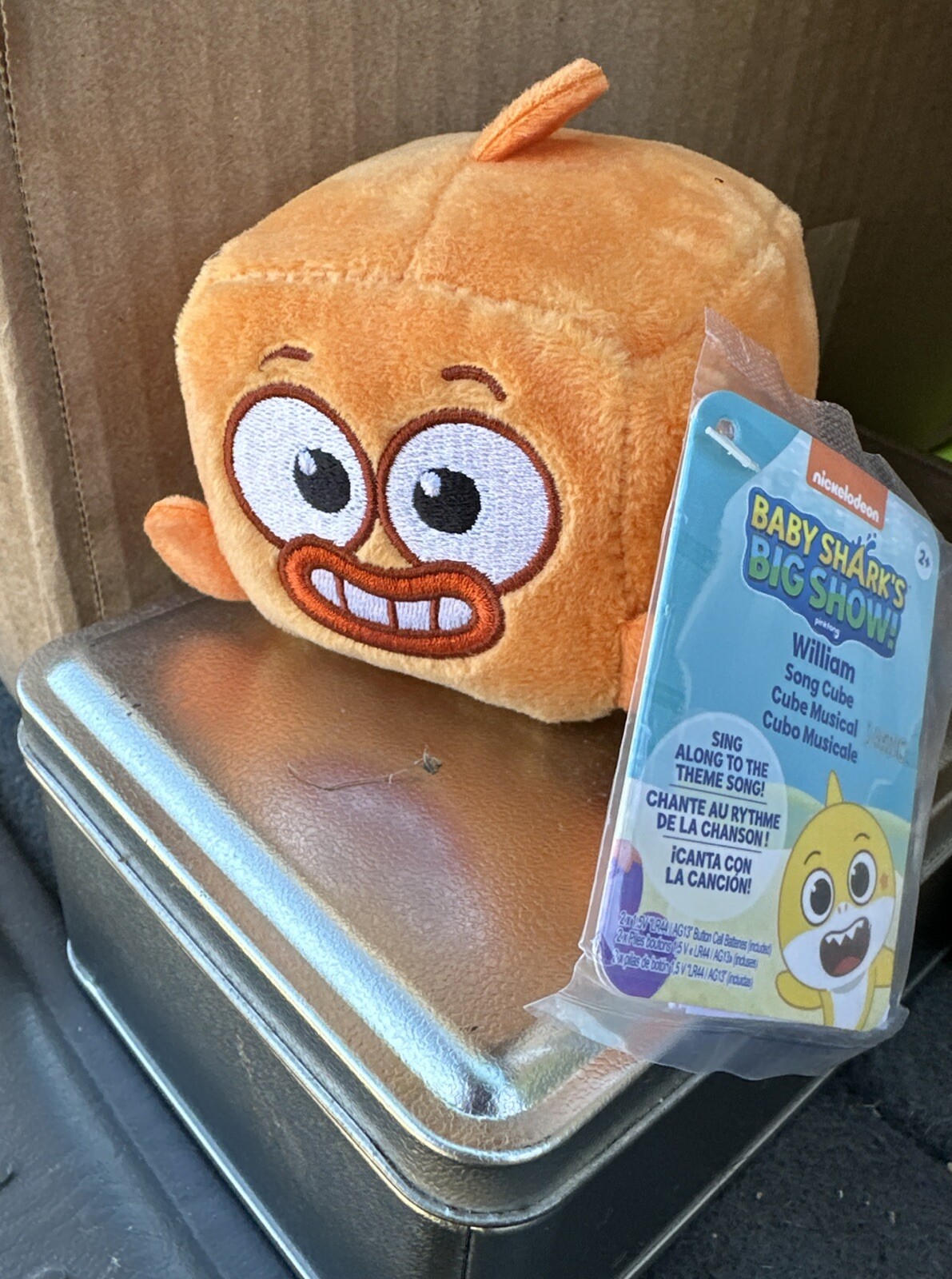 Wowyee WowWee Baby Shark's Big Show! William Song Cube Sing Along Plush ...
