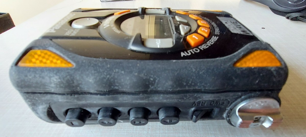 I*e様 パナソニック　ショックウェーブ　RQ-SW70 カセットプレーヤー Panasonic SHOCKWAVE カセットプレーヤー RQ-SW70