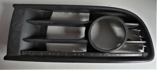VW Polo 9N 16V Stoßstangengitter Nebelscheinwerfer Gitter rechts 6Q0853666C