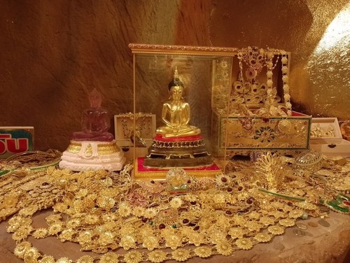 MAE NANGKWANG 5 HANDS CALLS WEALTH FROM ALL 5 DIDECTION JP TOR WAT MANIWONG NY - Picture 22 of 24