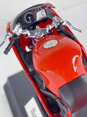 Honda CBR 1100XX Diecast Motorcycle Bike Model Toy Red Welly 1:18