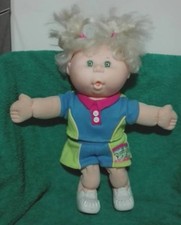 Bambola Cabbage Patch MATTEL, 35cm, meccanismo PARLA/CANTA (da verificare)