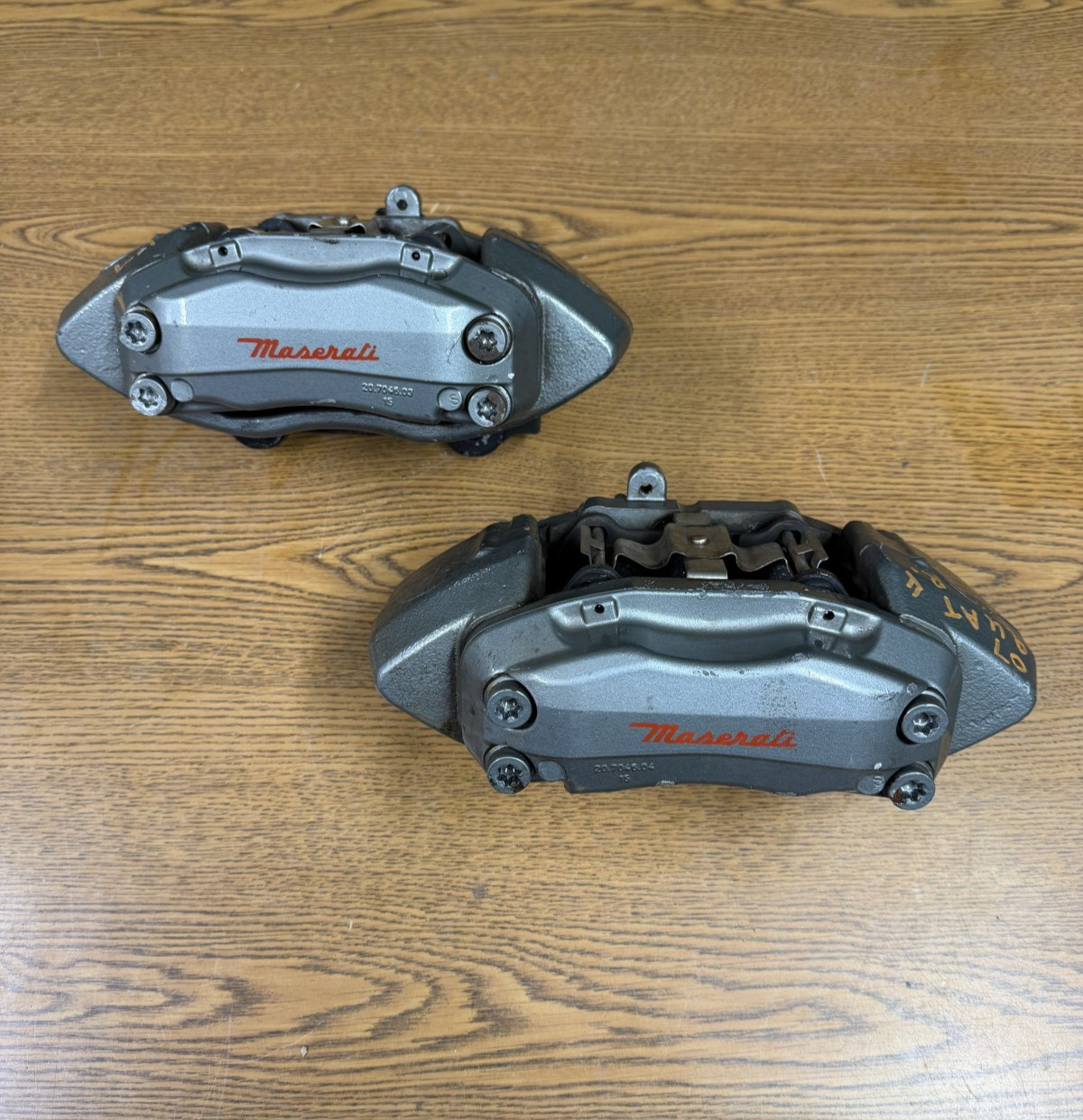 04-2017 Maserati Quattroporte Left & Right Front Brake Caliper Calipers Pair OEM