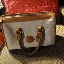 Vintage Dooney  Bourke Pebbled Leather Satchel Purse Bag. NO CROSSBODY STRap.