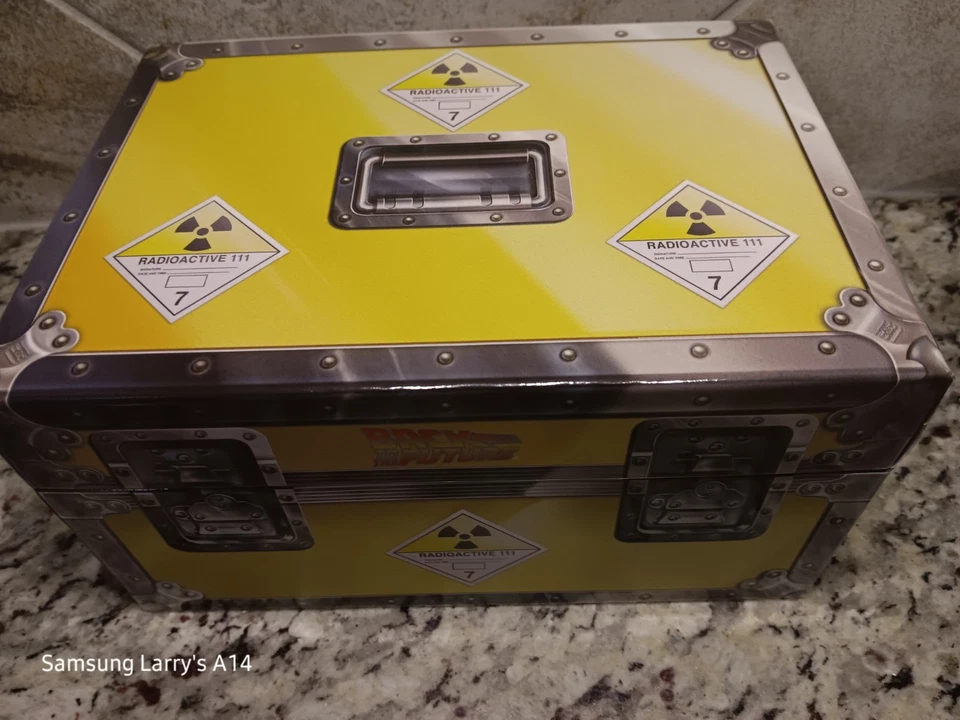 2011 BACK to FUTURE Hot Wheels PLUTONIUM CASE BOX DeLorean Time Machine Car - Image 4 of 4