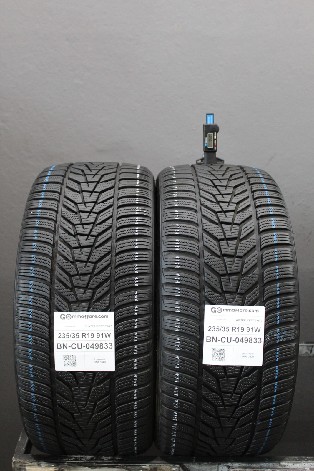 2 Pneumatici 235/35 R19 Hankook Winter Icept Evo 3