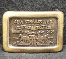 WL13151 VINTAGE 1970s LEVI STRAUSS CO. WESTERN FASHION MENS BELT BUCKLE