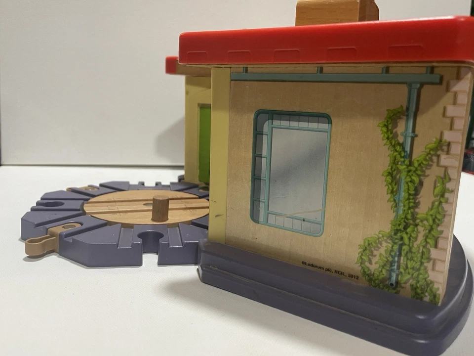 Chuggington Wooden Railway Roundhouse w/ Turntable & Koko - Image 3 of 4