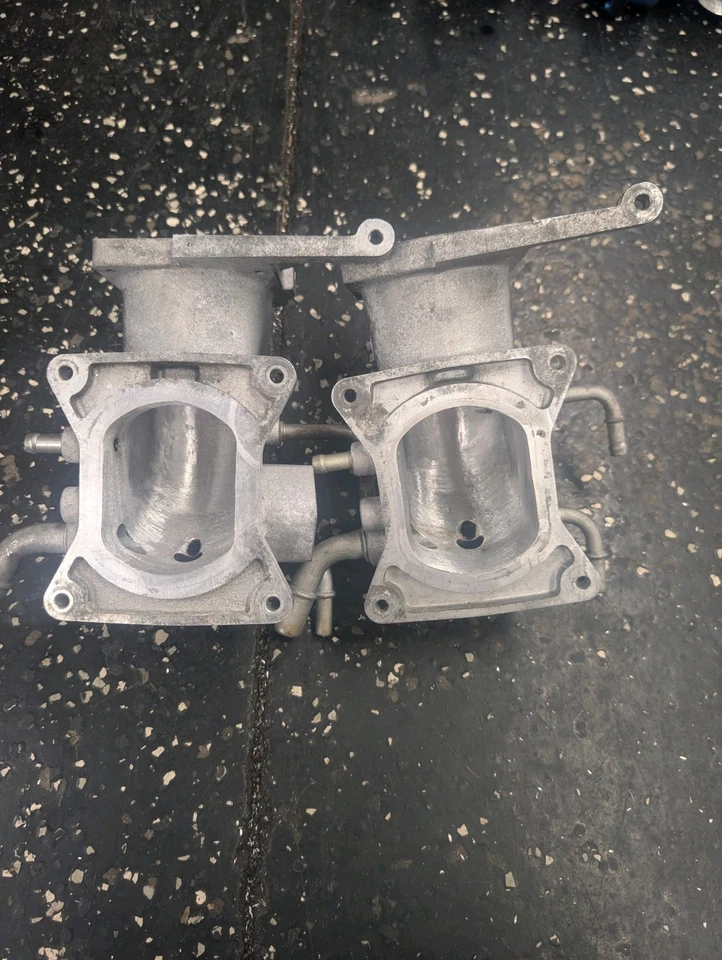 05-11 Crown Victoria/Lincoln Town Car 4.6 2v Pleno de admisión superior portado Foto 4 de 4