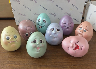 Anthromorphic Kitschy Crying Laugh Eggs Set Of 8 Emotional Easter Ceramic