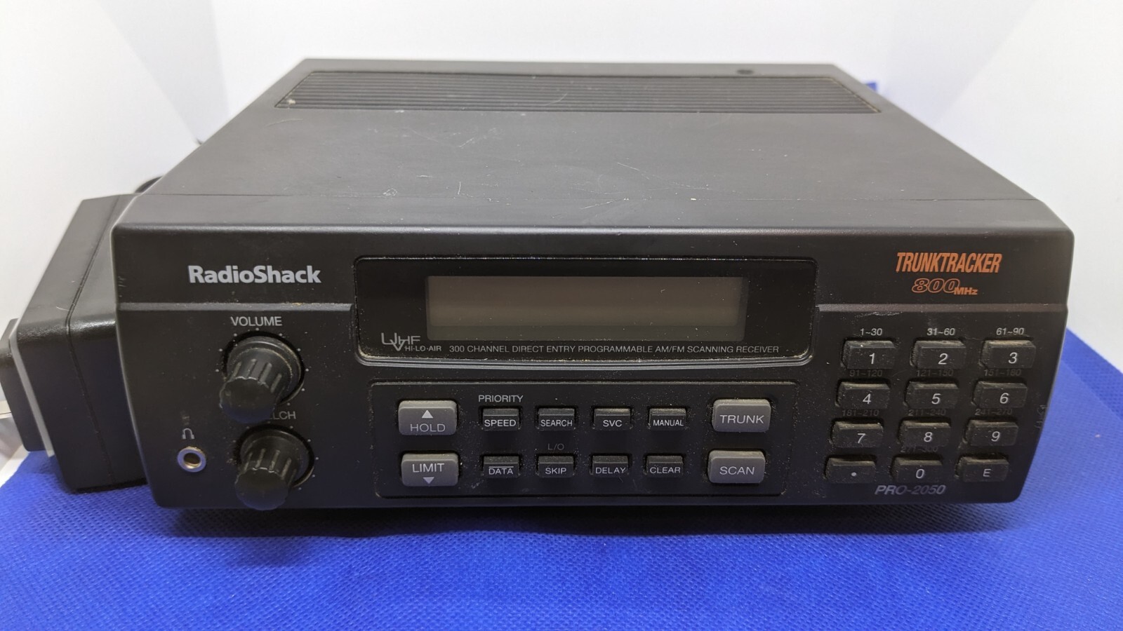 Radio Shack PRO2050 800MHz 300 Channel Trunking Scanner TrunkTracker