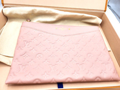 Louis Vuitton Daily Pouch Rose Poudres Leather