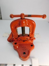 RIDGID No. 21 Bench Pipe Vise, Pipe Holding Clamp 1/8" - 2" Repainted