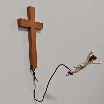 Bungee Jumping Jesus-Easter Decorative Ornaments Religious Holiday Gifts