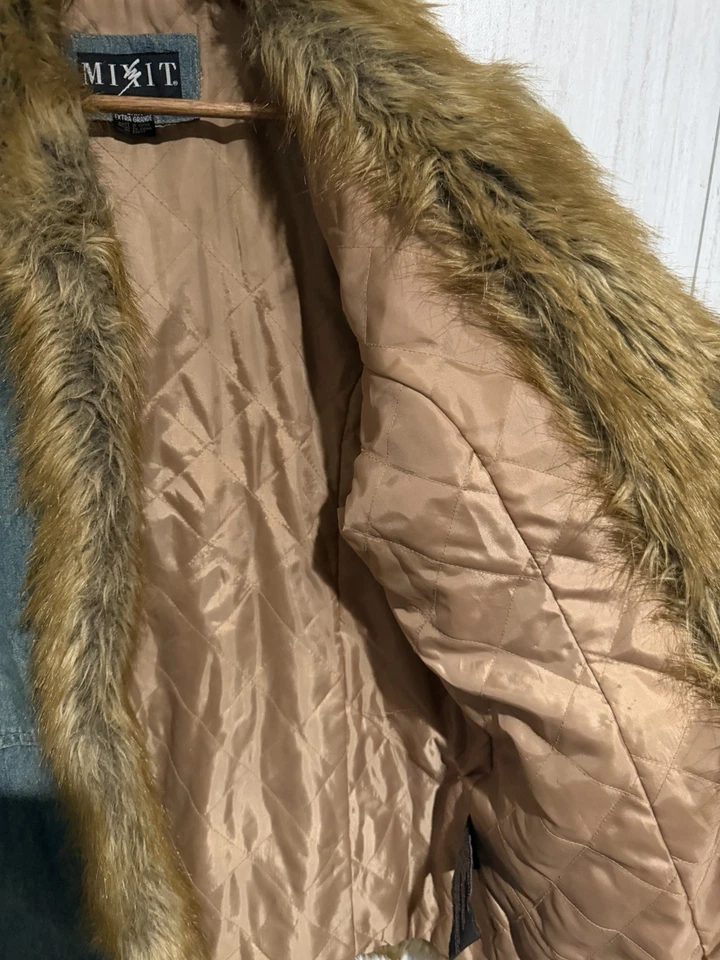VINTAGE MIXIT BRAND BLUE DENIM FAUX FUR TRIM QUILTED LINING COAT JACKET SIZE XL - Image 3 of 4