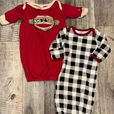 LOT OF 2 infant GOWN- size 0-6 months