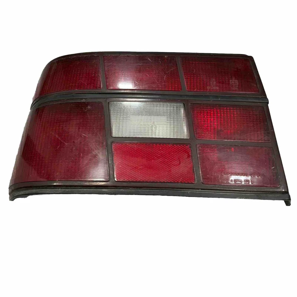 Luz trasera izquierda lado conductor Hyundai Excel 1990-1991 Foto 2 de 4