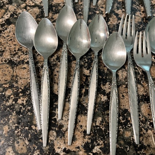 37 pc Oneida Community Stainless Venetia Venezia Flatware Set - Picture 2 of 12