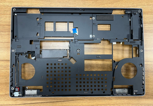 Dell Precision 7540 Series Coperchio base inferiore P/N: 015HJ5 - Foto 2 di 2