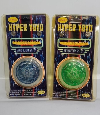 LOT OF 2 1998 Hyper Yoyo  Spinner Auto Return System GREEN And BLUE NEW