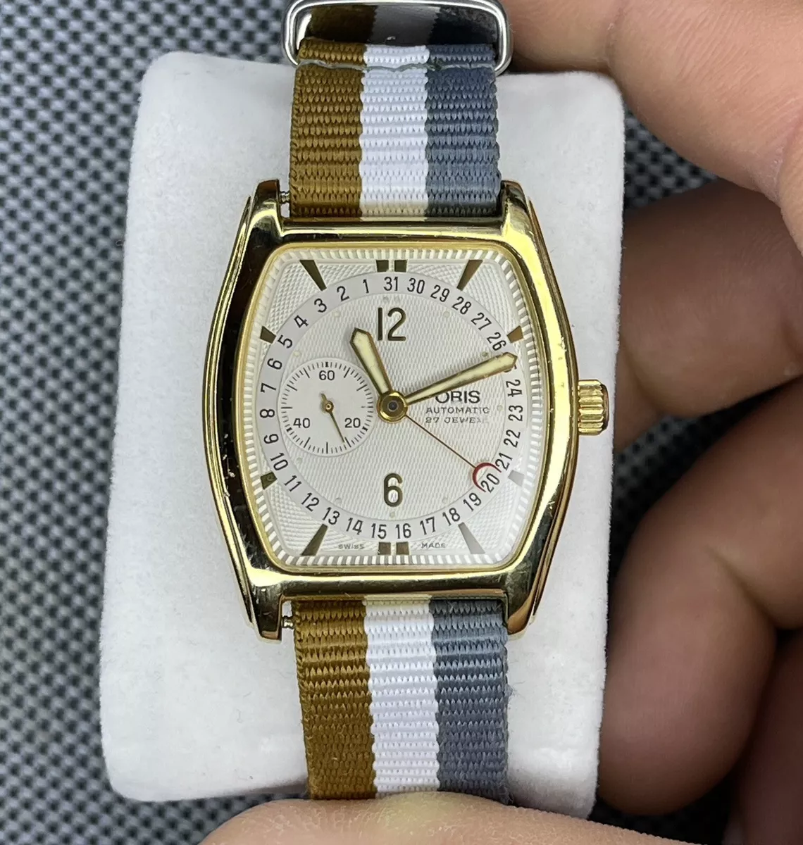 Oris tonneau shop regulator 7471