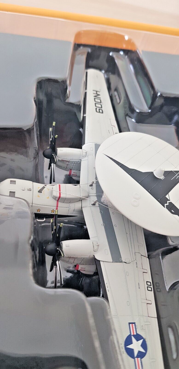 S14 1/144 Aviation Fighter 024 E-2C Hawkeye US Navy VAW-117
