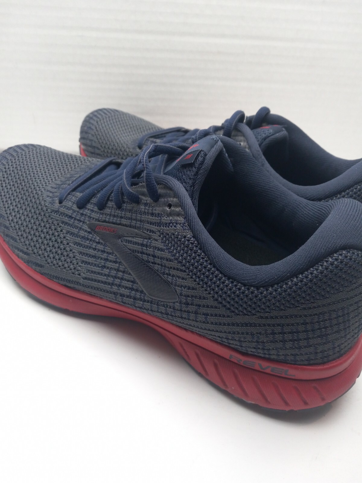 Mens Brooks Revel 3 Blue Red Knit 