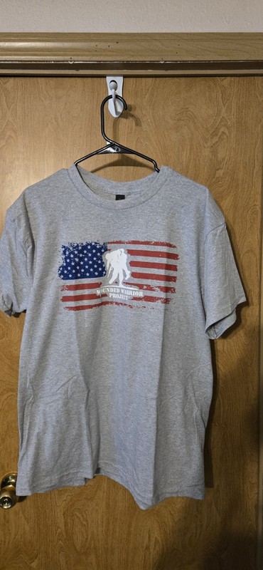 Wounded Warrior Project T-shirt Size Large