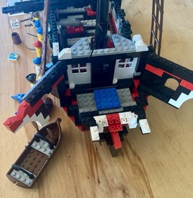 Vintage Lego 6286 Skull&rsquo;s Eye Schooner - Incomplete