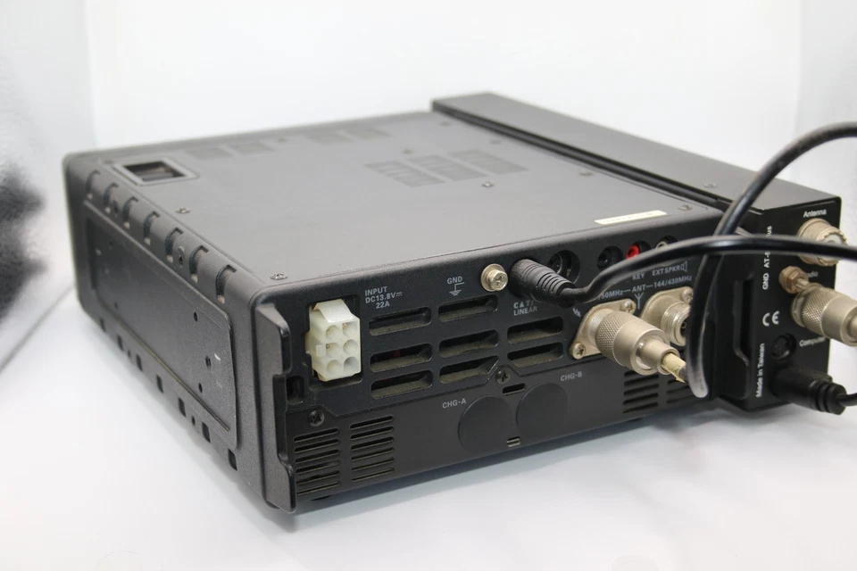 Yaesu FT-897D Allmode Transceiver KW/VHF/UHF – top! - Bild 4 von 4