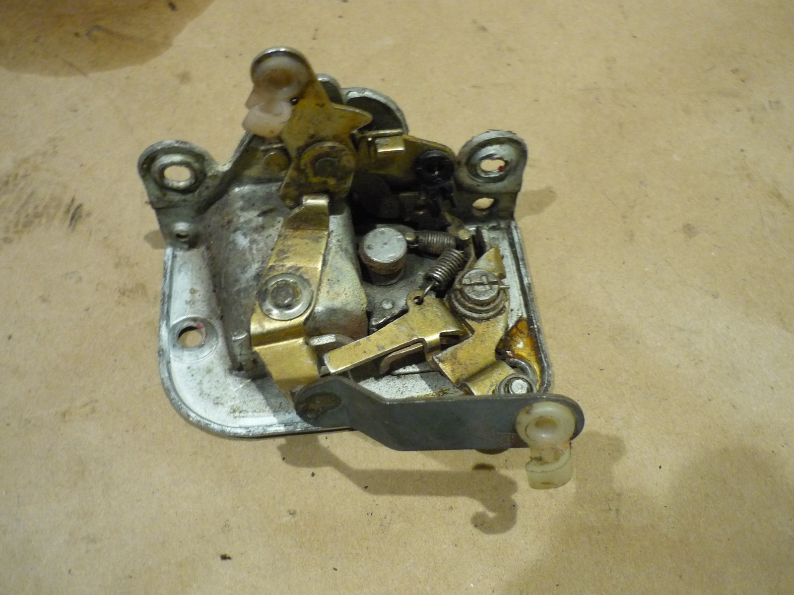 Ferrari  308 - RH Door Lock - P/N 60108008